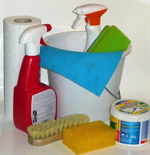 10 Impacts of Cleaning Products on Indoor Air Quality